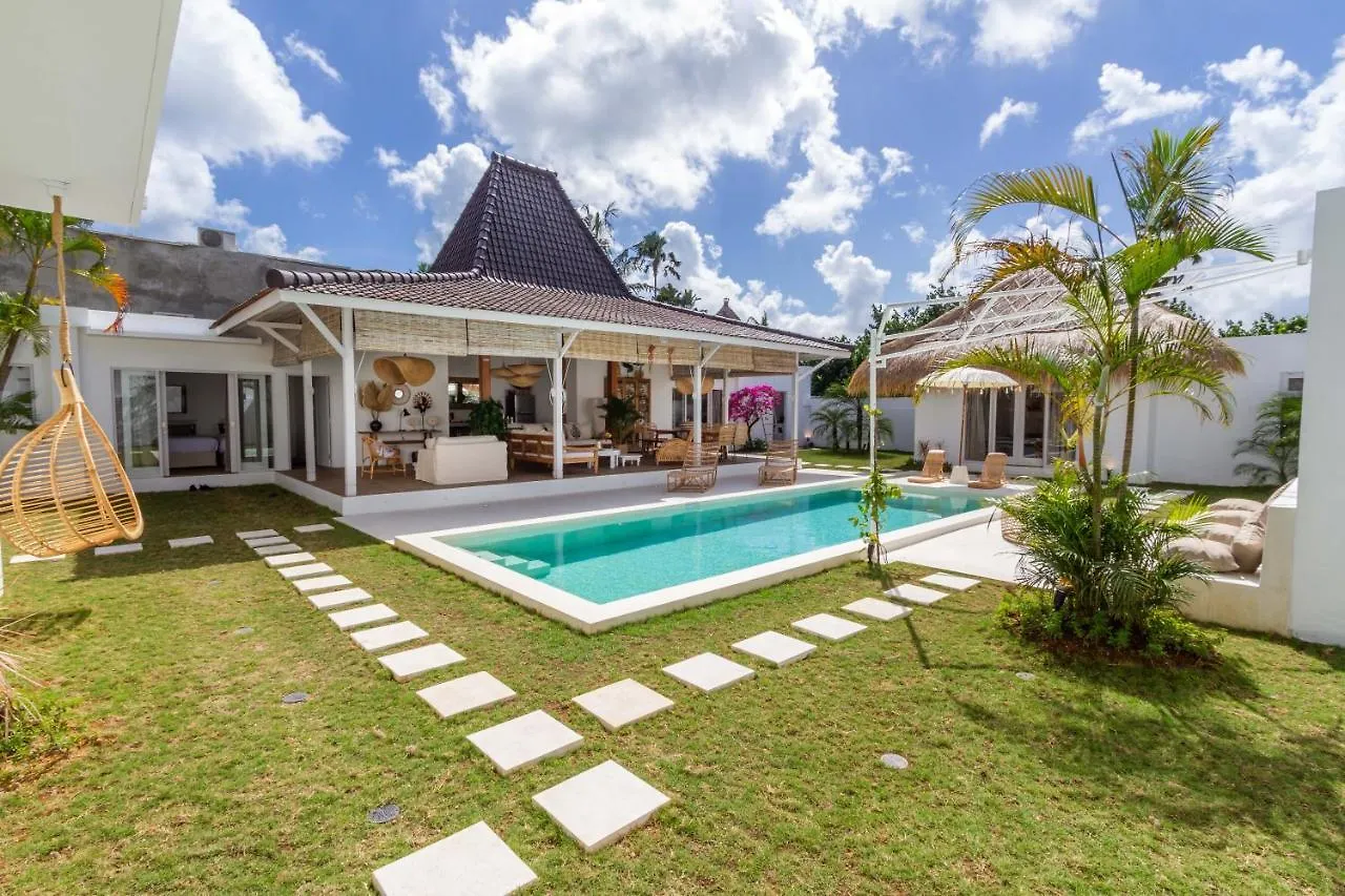 Villa M2 Seminyak By Alfred In Bali