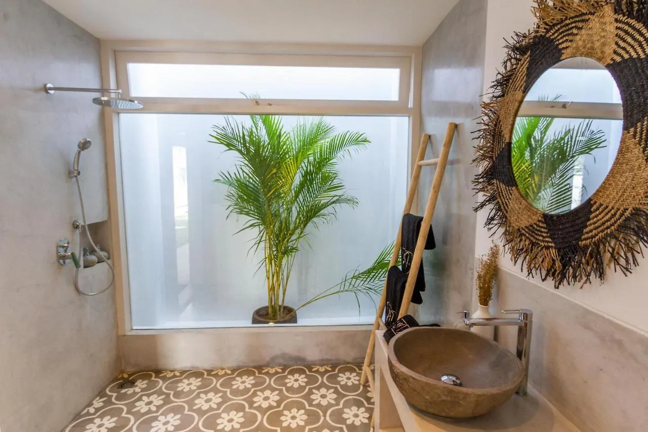 Villa M2 Seminyak By Alfred In Bali  سمينياك